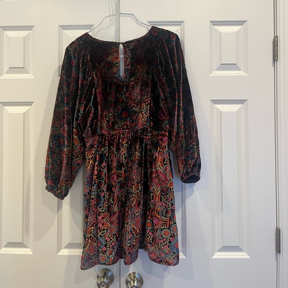 Mona Burnout Velvet Mini Dress - Picture 14 of 15